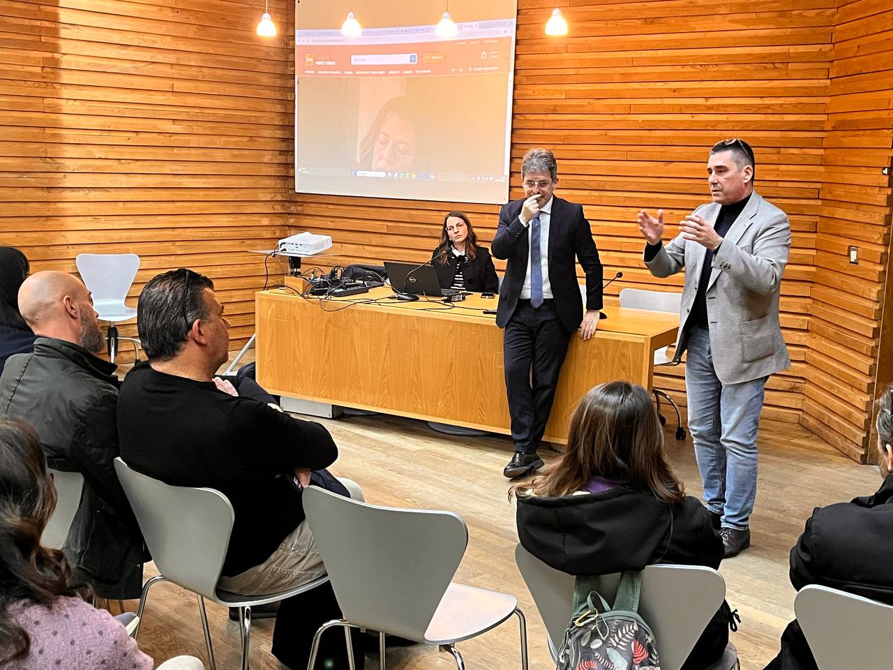 Presentazione-piattaforma